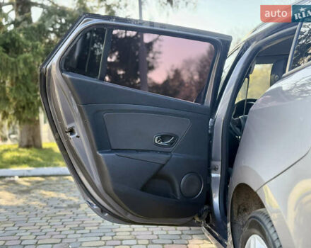 Серый Рено Меган, объемом двигателя 1.5 л и пробегом 243 тыс. км за 7999 $, фото 36 на Automoto.ua