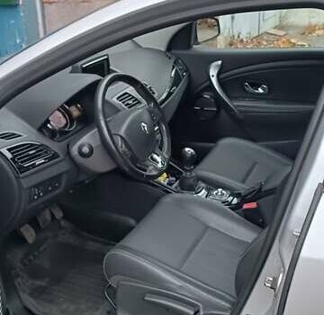 Рено Меган 2013 у Миколаєві на Automoto.ua Сірий Рено Меган, об'ємом двигуна 1.46 л та пробігом 212 тис. км за 8000 $, фото 3 на Automoto.ua