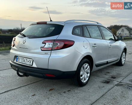 Серый Рено Меган, объемом двигателя 1.46 л и пробегом 250 тыс. км за 7500 $, фото 2 на Automoto.ua