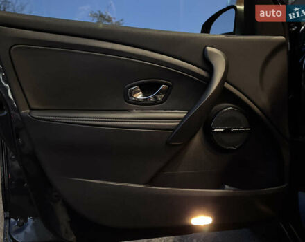 Сірий Рено Меган, об'ємом двигуна 1.46 л та пробігом 241 тис. км за 8800 $, фото 11 на Automoto.ua