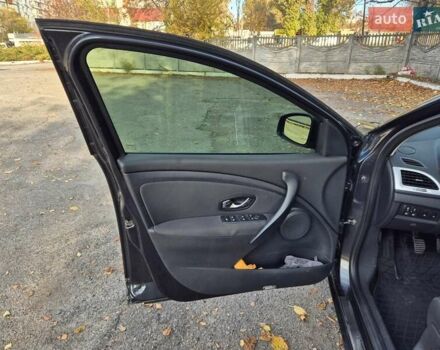 Сірий Рено Меган, об'ємом двигуна 1.5 л та пробігом 302 тис. км за 7700 $, фото 19 на Automoto.ua