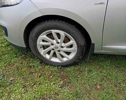 Серый Рено Меган, объемом двигателя 1.46 л и пробегом 230 тыс. км за 8400 $, фото 3 на Automoto.ua