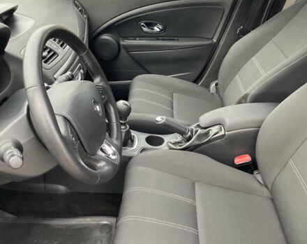 Серый Рено Меган, объемом двигателя 1.46 л и пробегом 183 тыс. км за 9300 $, фото 17 на Automoto.ua