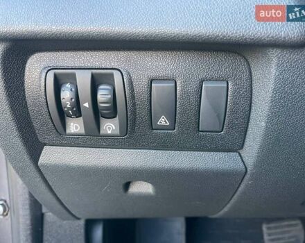 Серый Рено Меган, объемом двигателя 1.46 л и пробегом 225 тыс. км за 8990 $, фото 16 на Automoto.ua