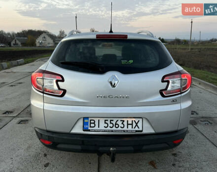Серый Рено Меган, объемом двигателя 1.46 л и пробегом 250 тыс. км за 7200 $, фото 14 на Automoto.ua