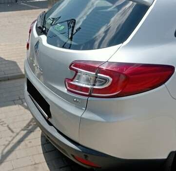 Сірий Рено Меган, об'ємом двигуна 1.46 л та пробігом 365 тис. км за 8300 $, фото 6 на Automoto.ua