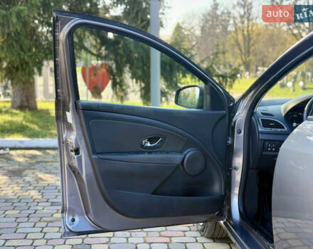 Серый Рено Меган, объемом двигателя 1.5 л и пробегом 243 тыс. км за 7999 $, фото 26 на Automoto.ua