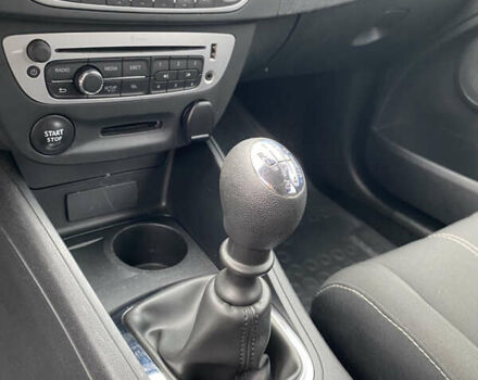 Серый Рено Меган, объемом двигателя 1.46 л и пробегом 183 тыс. км за 9300 $, фото 21 на Automoto.ua