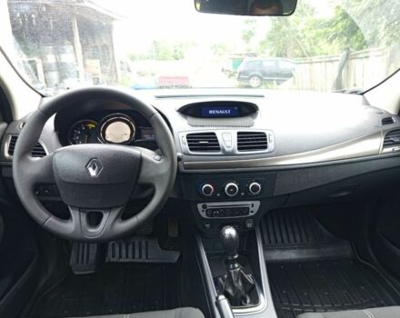 Серый Рено Меган, объемом двигателя 1.5 л и пробегом 140 тыс. км за 6700 $, фото 3 на Automoto.ua