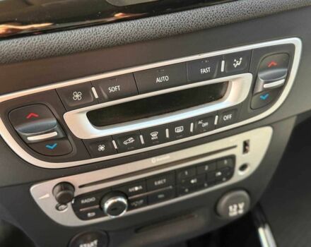 Серый Рено Меган, объемом двигателя 1.6 л и пробегом 233 тыс. км за 7700 $, фото 16 на Automoto.ua