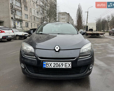 Серый Рено Меган, объемом двигателя 1.46 л и пробегом 250 тыс. км за 7300 $, фото 2 на Automoto.ua