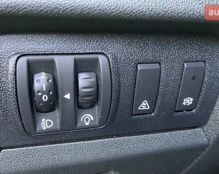 Серый Рено Меган, объемом двигателя 1.5 л и пробегом 194 тыс. км за 8850 $, фото 104 на Automoto.ua