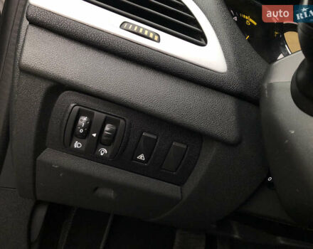 Серый Рено Меган, объемом двигателя 1.5 л и пробегом 256 тыс. км за 8350 $, фото 63 на Automoto.ua