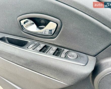 Сірий Рено Меган, об'ємом двигуна 1.5 л та пробігом 255 тис. км за 7700 $, фото 27 на Automoto.ua