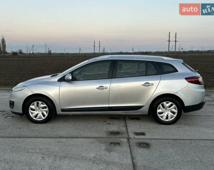 Серый Рено Меган, объемом двигателя 1.46 л и пробегом 250 тыс. км за 7200 $, фото 2 на Automoto.ua