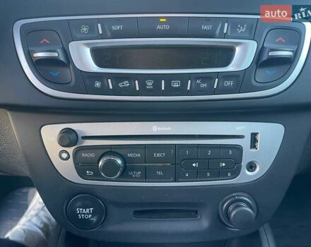 Серый Рено Меган, объемом двигателя 1.46 л и пробегом 225 тыс. км за 8990 $, фото 24 на Automoto.ua