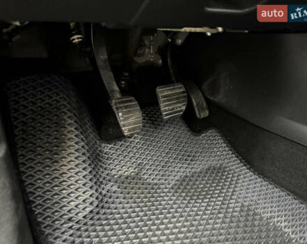 Серый Рено Меган, объемом двигателя 1.46 л и пробегом 250 тыс. км за 7300 $, фото 16 на Automoto.ua