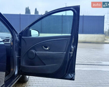 Сірий Рено Меган, об'ємом двигуна 1.6 л та пробігом 243 тис. км за 7499 $, фото 38 на Automoto.ua