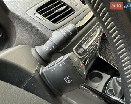 Сірий Рено Меган, об'ємом двигуна 1.5 л та пробігом 258 тис. км за 8500 $, фото 22 на Automoto.ua