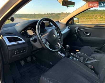 Рено Меган 2013 в Виннице на Automoto.ua Серый Рено Меган, объемом двигателя 1.46 л и пробегом 270 тыс. км за 7800 $, фото 15 на Automoto.ua