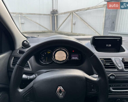 Рено Меган 2014 в Киеве на Automoto.ua Серый Рено Меган, объемом двигателя 1.46 л и пробегом 340 тыс. км за 8000 $, фото 17 на Automoto.ua