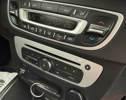 Серый Рено Меган, объемом двигателя 1.5 л и пробегом 233 тыс. км за 8499 $, фото 21 на Automoto.ua