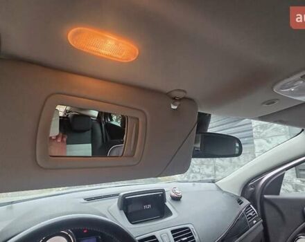 Сірий Рено Меган, об'ємом двигуна 1.46 л та пробігом 221 тис. км за 9000 $, фото 52 на Automoto.ua