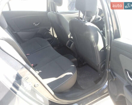 Серый Рено Меган, объемом двигателя 1.5 л и пробегом 355 тыс. км за 7200 $, фото 3 на Automoto.ua