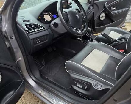 Сірий Рено Меган, об'ємом двигуна 1.46 л та пробігом 221 тис. км за 9000 $, фото 38 на Automoto.ua