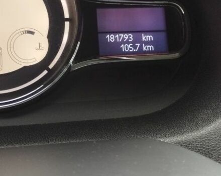 Серый Рено Меган, объемом двигателя 0 л и пробегом 181 тыс. км за 9800 $, фото 7 на Automoto.ua