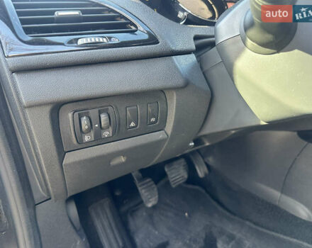 Сірий Рено Меган, об'ємом двигуна 1.6 л та пробігом 275 тис. км за 8000 $, фото 16 на Automoto.ua