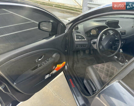 Рено Меган 2014 в Киеве на Automoto.ua Серый Рено Меган, объемом двигателя 1.46 л и пробегом 340 тыс. км за 8000 $, фото 5 на Automoto.ua