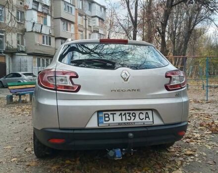 Серый Рено Меган, объемом двигателя 1.46 л и пробегом 175 тыс. км за 8500 $, фото 3 на Automoto.ua