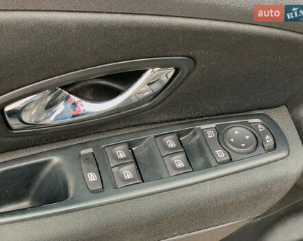 Сірий Рено Меган, об'ємом двигуна 1.5 л та пробігом 252 тис. км за 8790 $, фото 20 на Automoto.ua
