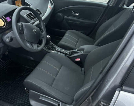 Серый Рено Меган, объемом двигателя 1.5 л и пробегом 171 тыс. км за 8150 $, фото 9 на Automoto.ua