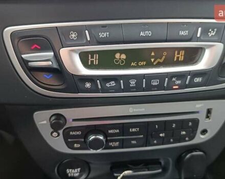 Серый Рено Меган, объемом двигателя 1.6 л и пробегом 188 тыс. км за 9450 $, фото 27 на Automoto.ua