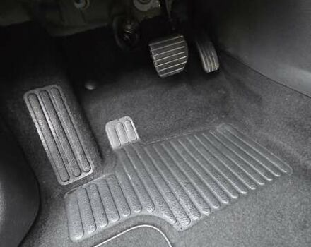 Сірий Рено Меган, об'ємом двигуна 1.46 л та пробігом 221 тис. км за 9000 $, фото 47 на Automoto.ua