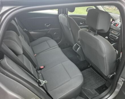 Серый Рено Меган, объемом двигателя 0 л и пробегом 180 тыс. км за 8900 $, фото 7 на Automoto.ua