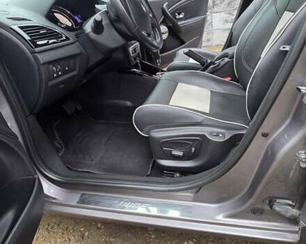 Сірий Рено Меган, об'ємом двигуна 1.46 л та пробігом 221 тис. км за 9000 $, фото 37 на Automoto.ua