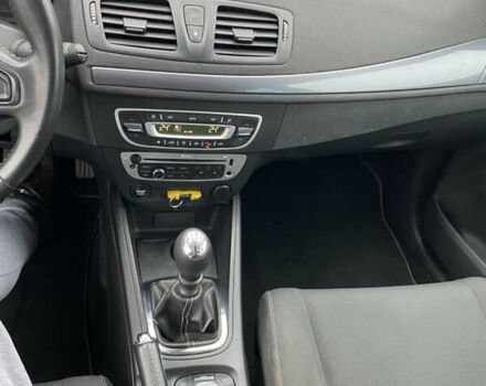 Сірий Рено Меган, об'ємом двигуна 1.5 л та пробігом 208 тис. км за 9800 $, фото 13 на Automoto.ua