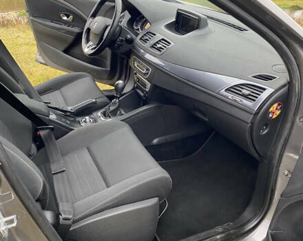 Сірий Рено Меган, об'ємом двигуна 1.5 л та пробігом 208 тис. км за 9800 $, фото 10 на Automoto.ua