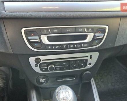 Серый Рено Меган, объемом двигателя 1.5 л и пробегом 244 тыс. км за 7999 $, фото 38 на Automoto.ua