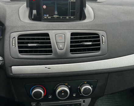 Серый Рено Меган, объемом двигателя 1.46 л и пробегом 171 тыс. км за 8550 $, фото 13 на Automoto.ua