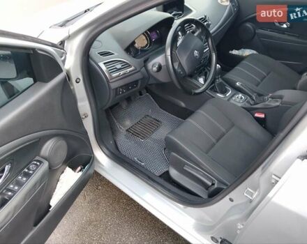 Рено Меган 2014 в Киеве на Automoto.ua Серый Рено Меган, объемом двигателя 1.46 л и пробегом 245 тыс. км за 7600 $, фото 23 на Automoto.ua