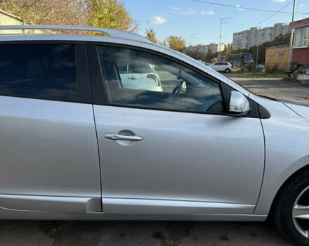 Сірий Рено Меган, об'ємом двигуна 1.5 л та пробігом 260 тис. км за 8150 $, фото 2 на Automoto.ua