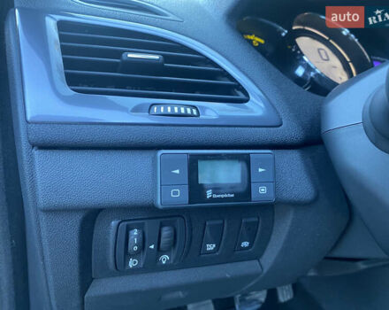 Серый Рено Меган, объемом двигателя 1.5 л и пробегом 232 тыс. км за 7990 $, фото 11 на Automoto.ua