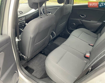Сірий Рено Меган, об'ємом двигуна 0 л та пробігом 258 тис. км за 8250 $, фото 11 на Automoto.ua