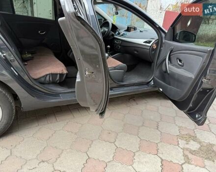 Сірий Рено Меган, об'ємом двигуна 1.46 л та пробігом 155 тис. км за 10800 $, фото 8 на Automoto.ua