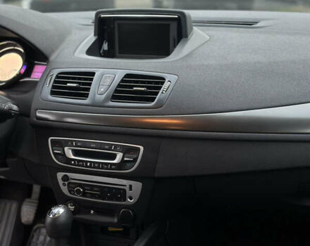 Серый Рено Меган, объемом двигателя 1.5 л и пробегом 265 тыс. км за 9200 $, фото 29 на Automoto.ua