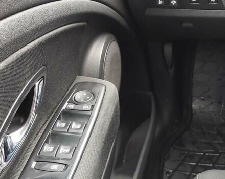 Серый Рено Меган, объемом двигателя 1.46 л и пробегом 301 тыс. км за 8100 $, фото 14 на Automoto.ua